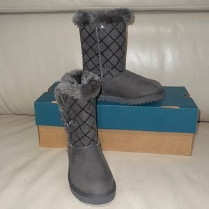 New Girls toddler Magellan Outdoors boots Sz 11